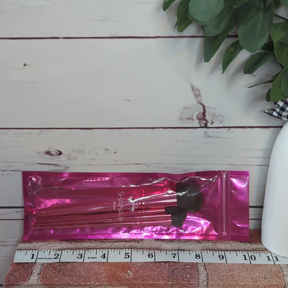 Shaina B. Miami Fab 5 Pink Piece Essentials Brush Set Full Size New in Packaging